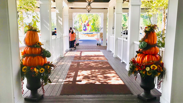 Dollywood's DreamMore Resort and Spa Celebrates Harvest Festival