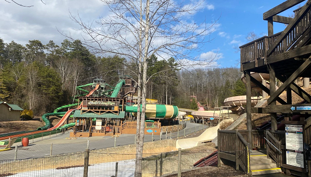 Winter Work at Dollywood’s Splash Country